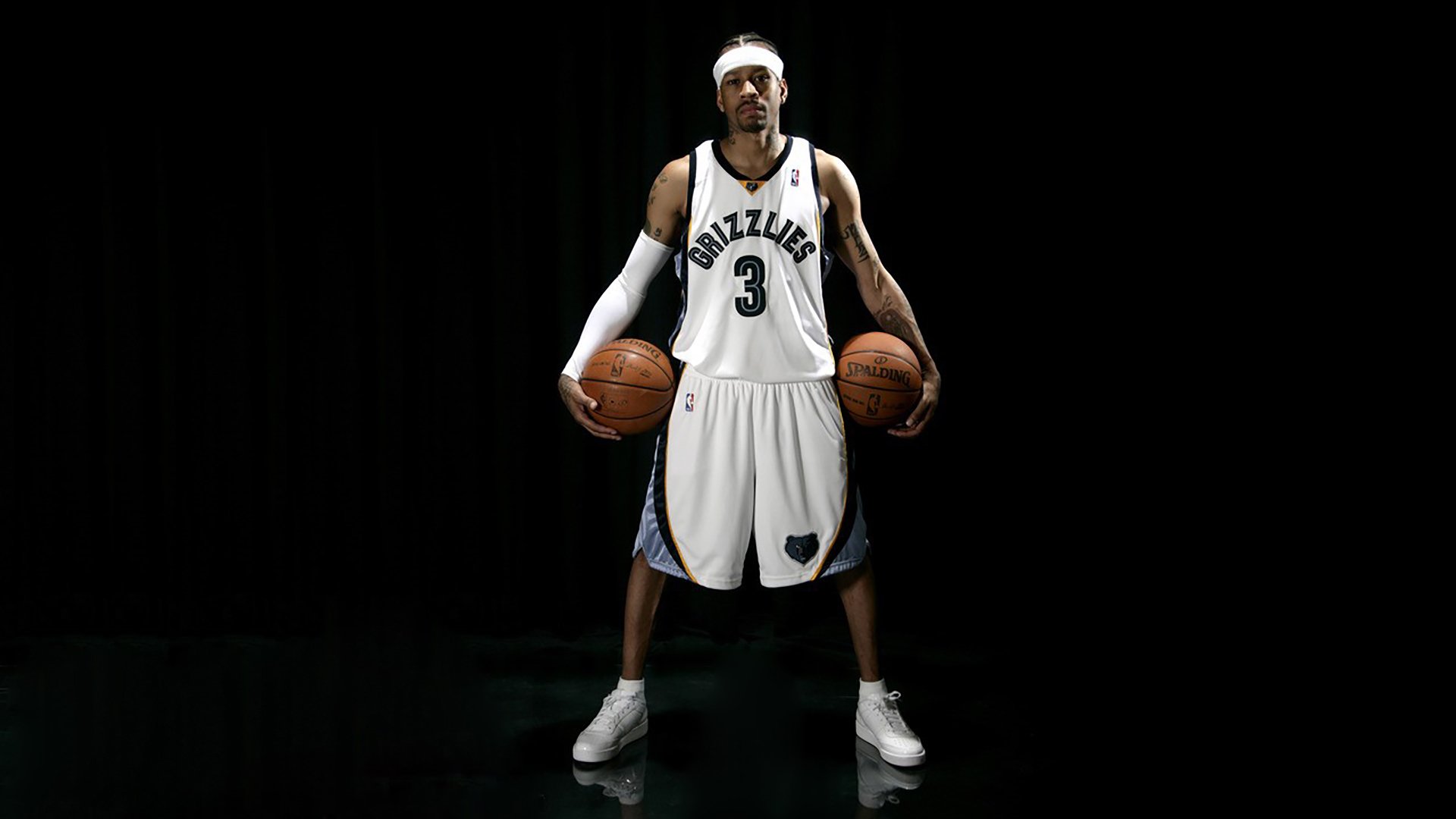 费德勒意外战胜美国队，出色防守引爆全场！赢得满堂喝彩